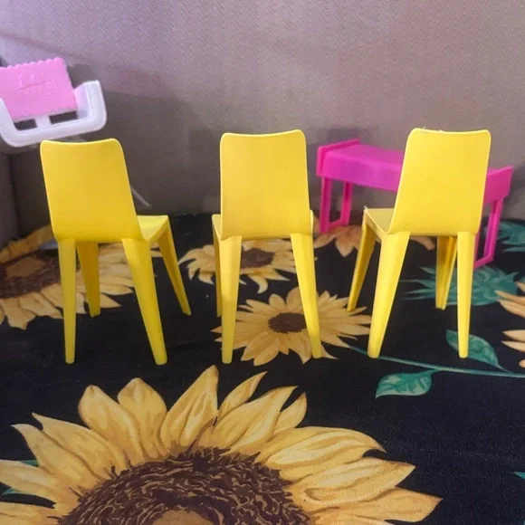 🎄 3/$15 Barbie Colorful Furniture Set with Yellow, Blue, and Pink - Picture 3 of 16